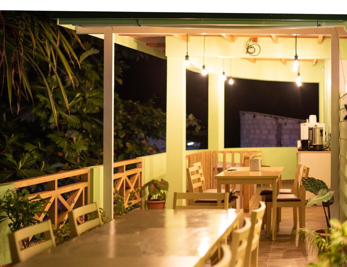 Turtle Maldives - Your Gateway To The Beach & Marine Adventures Await! Omadhoo Экстерьер фото