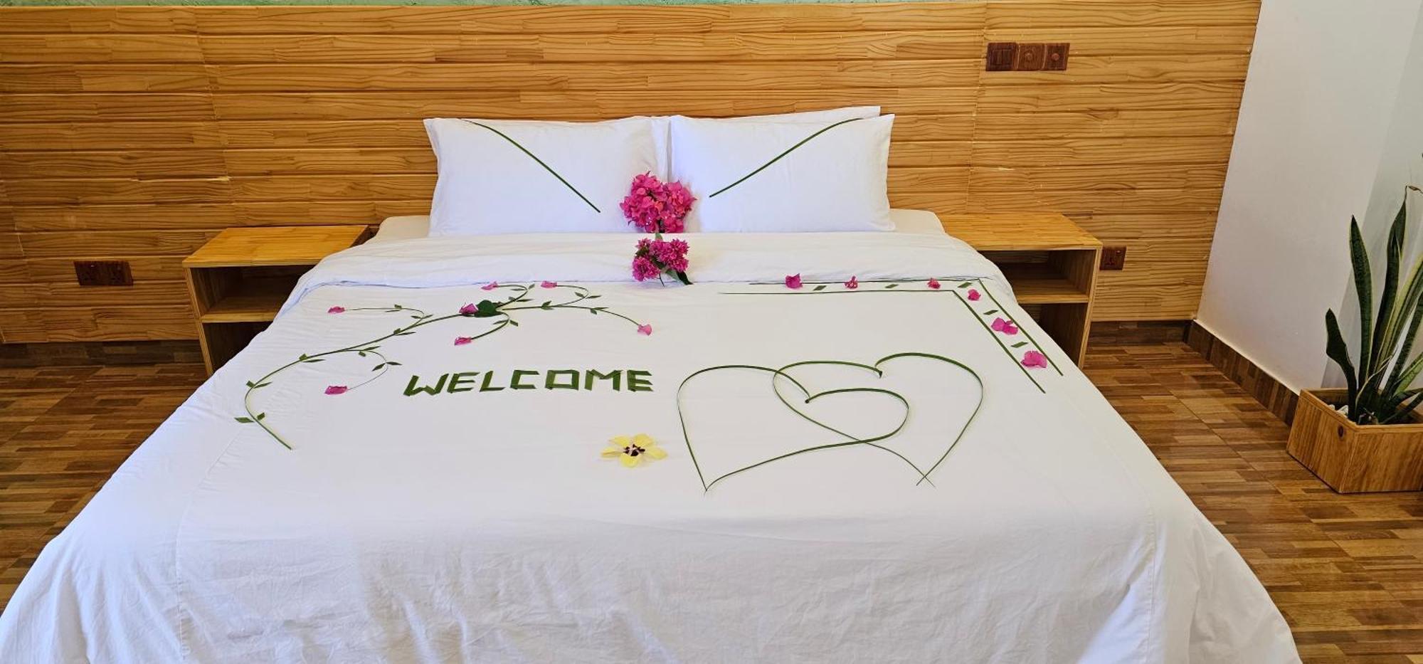 Turtle Maldives - Your Gateway To The Beach & Marine Adventures Await! Omadhoo Номер фото